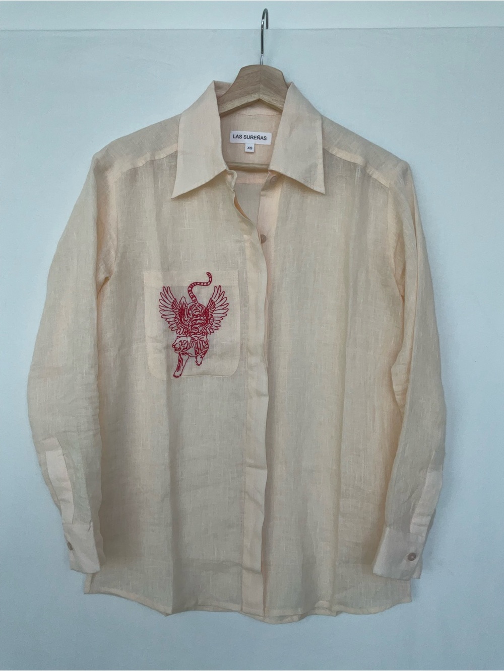 Las Surenas Cream Button-Down Linen Shirt with Red Embroidered Motif